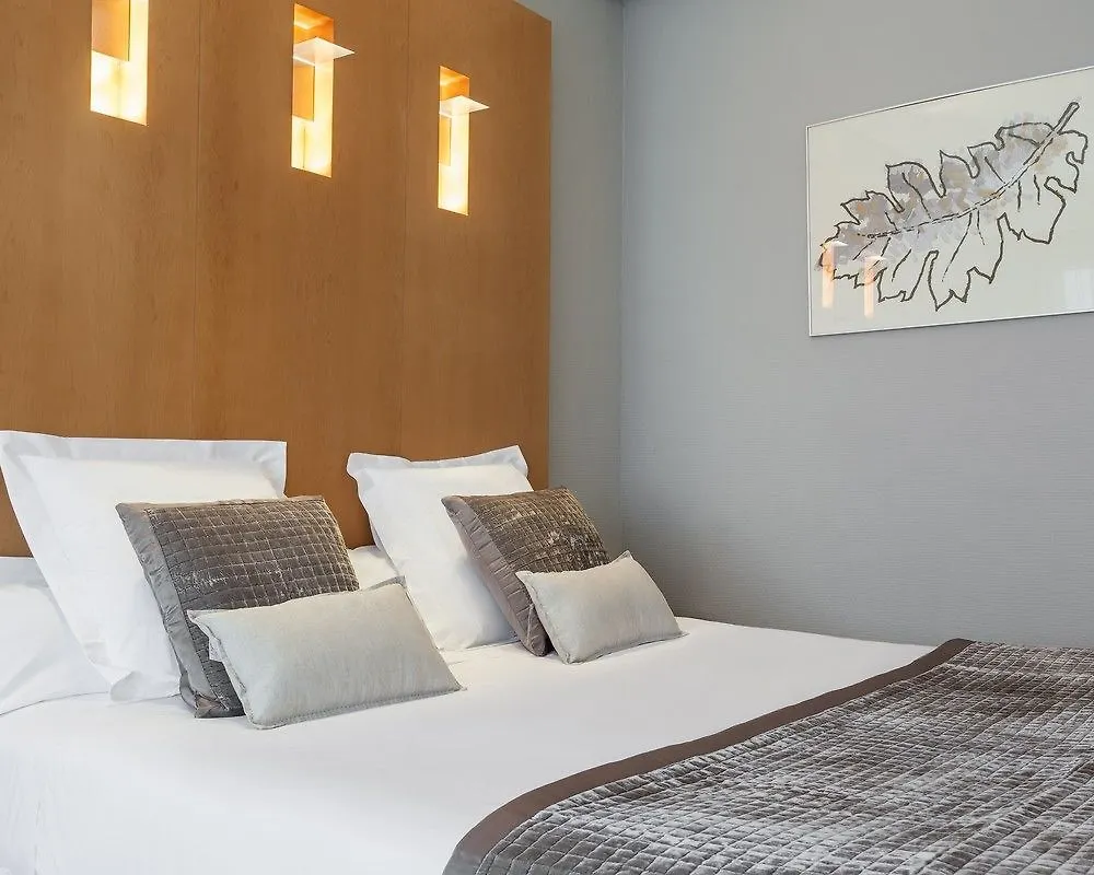 Hotel Ilunion Bilbao 3*,